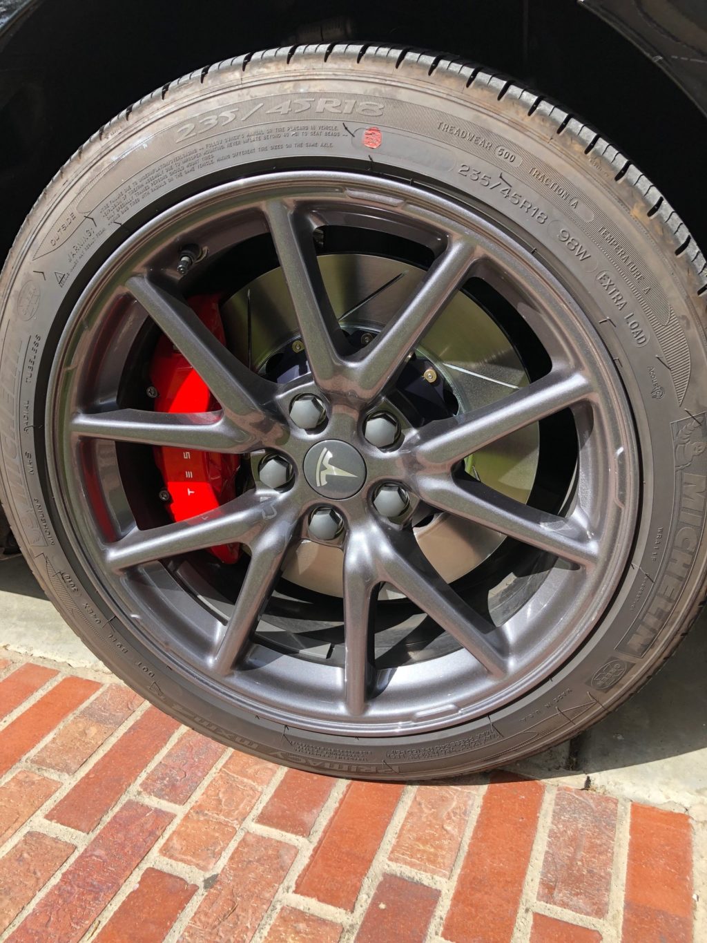 Tesla Model 3 performance caliper fits in aero wheels – Tesla Model 3 Wiki