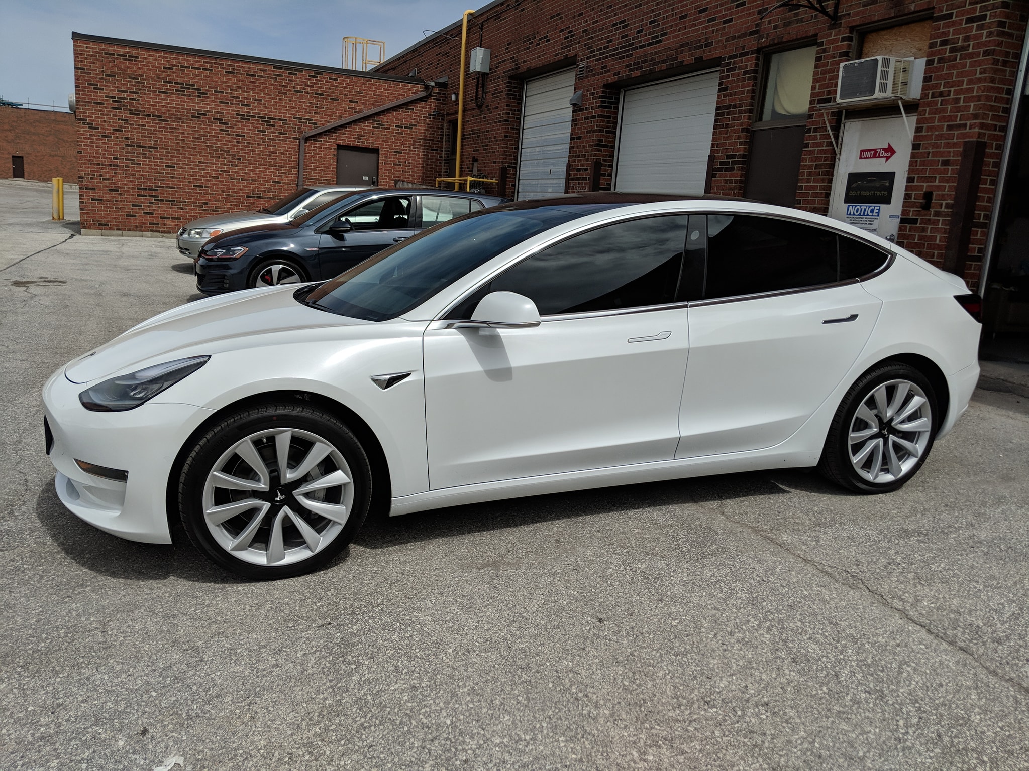 2018 Tesla Model 3 with 20% ceramic tint – Tesla Model 3 Wiki